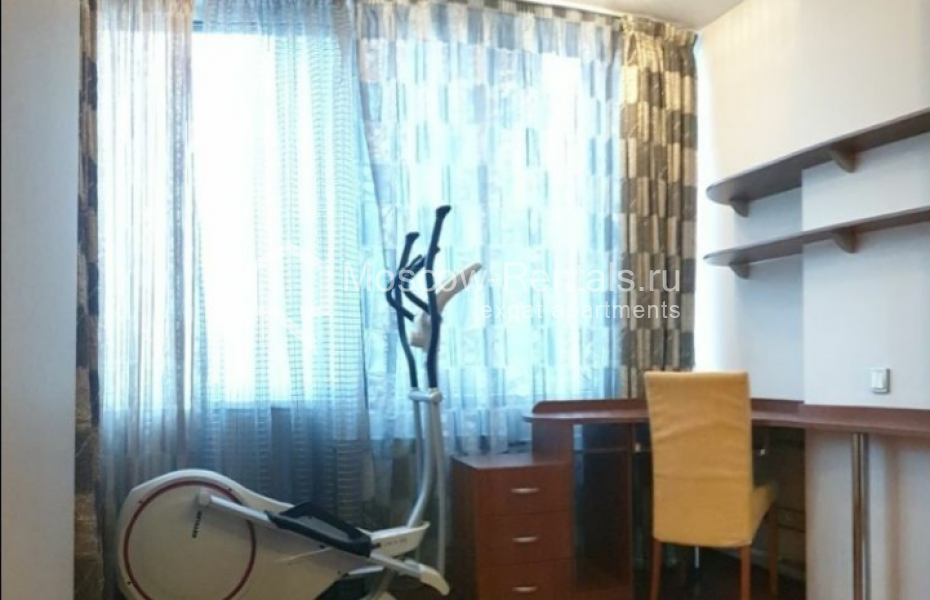Photo #8 3-room (2 BR) apartment for <a href="http://moscow-rentals.ru/en/articles/long-term-rent" target="_blank">a long-term</a> rent
 in Russia, Moscow, Klimashkina str, 19