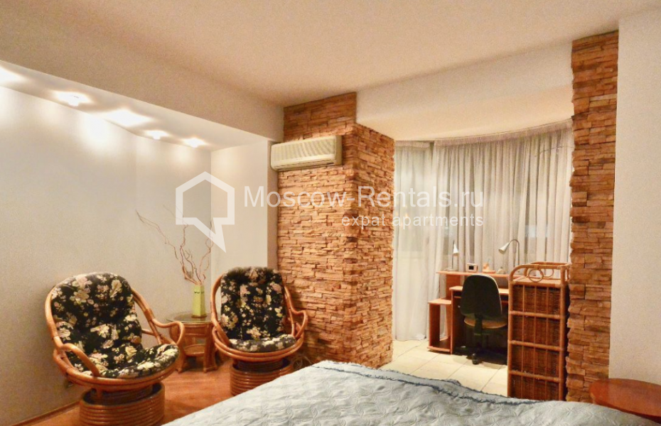 Photo #7 2-room (1 BR) apartment for <a href="http://moscow-rentals.ru/en/articles/long-term-rent" target="_blank">a long-term</a> rent
 in Russia, Moscow, Zoologicheskaya str, 4