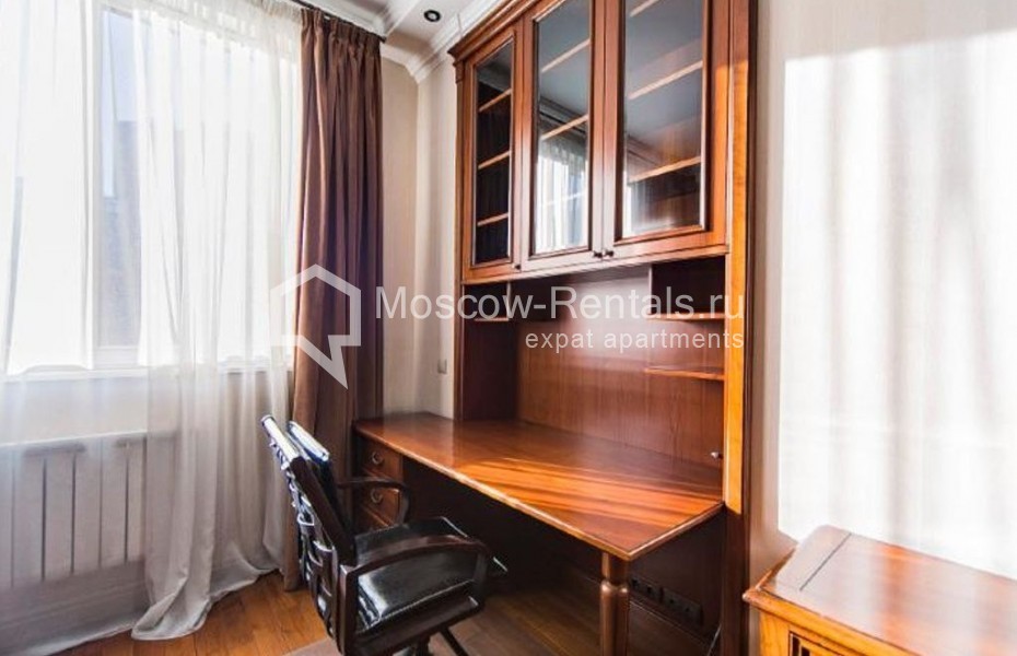 Photo #30 3-room (2 BR) apartment for <a href="http://moscow-rentals.ru/en/articles/long-term-rent" target="_blank">a long-term</a> rent
 in Russia, Moscow, Komsomolskyi prosp, 32