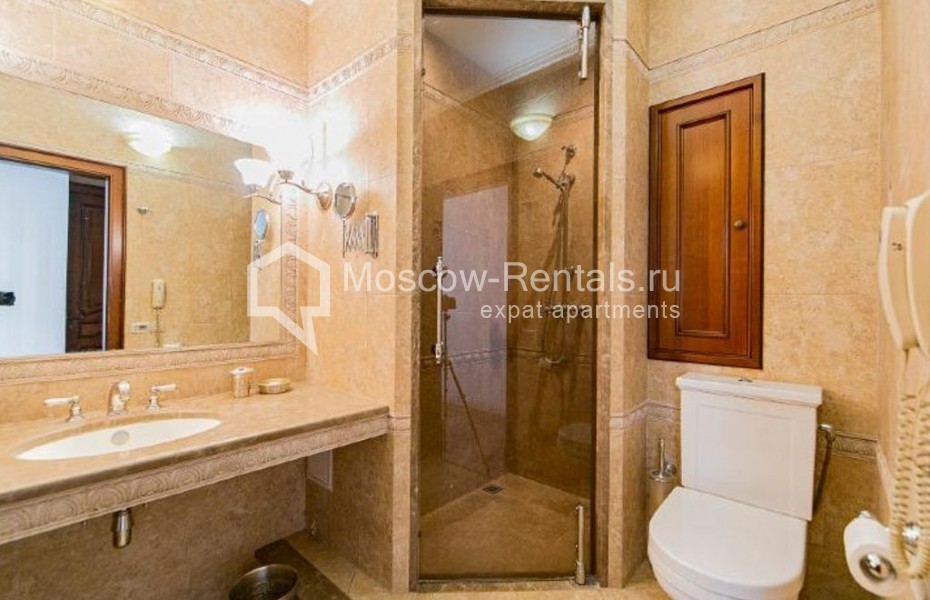 Photo #36 3-room (2 BR) apartment for <a href="http://moscow-rentals.ru/en/articles/long-term-rent" target="_blank">a long-term</a> rent
 in Russia, Moscow, Komsomolskyi prosp, 32
