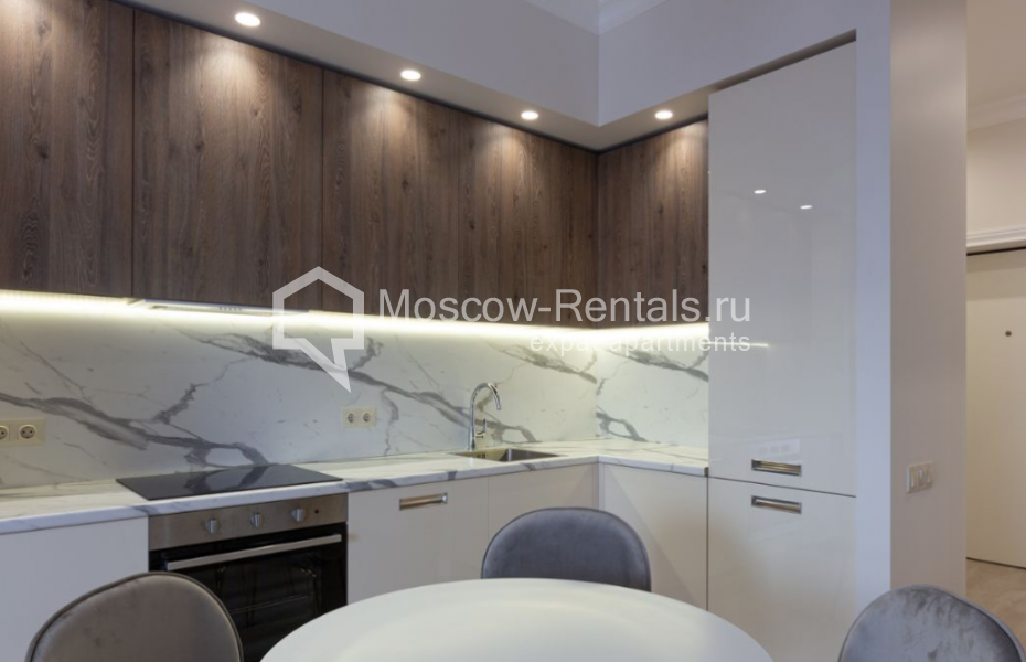 Photo #4 3-room (2 BR) apartment for <a href="http://moscow-rentals.ru/en/articles/long-term-rent" target="_blank">a long-term</a> rent
 in Russia, Moscow, M. Bronnaya str, 23С2