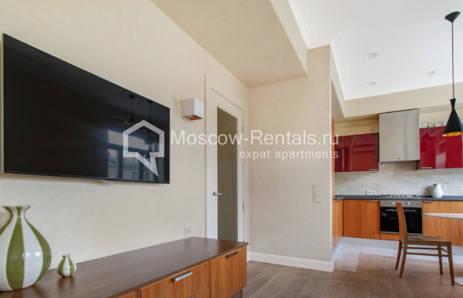 Photo #5 3-room (2 BR) apartment for <a href="http://moscow-rentals.ru/en/articles/long-term-rent" target="_blank">a long-term</a> rent
 in Russia, Moscow, B. Bronnaya str, 7