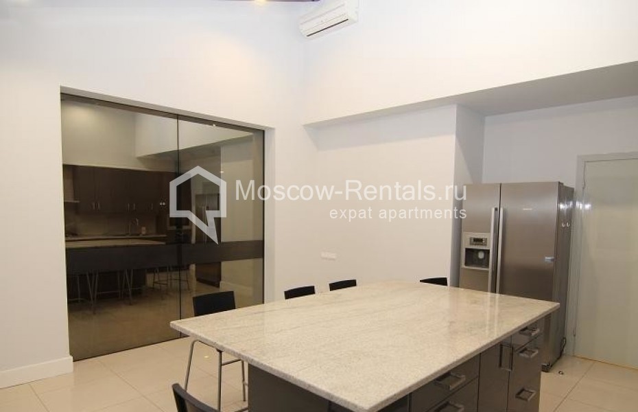Photo #3 6-room (5 BR) apartment for <a href="http://moscow-rentals.ru/en/articles/long-term-rent" target="_blank">a long-term</a> rent
 in Russia, Moscow, Arbat str, 27/47