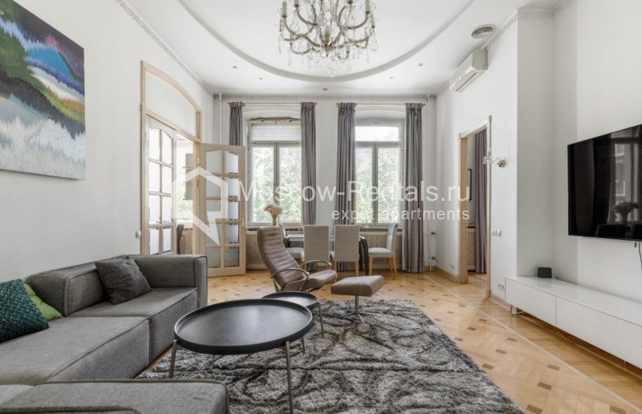 Photo #1 2-room (1 BR) apartment for <a href="http://moscow-rentals.ru/en/articles/long-term-rent" target="_blank">a long-term</a> rent
 in Russia, Moscow, Povarskaya str, 29/36С1