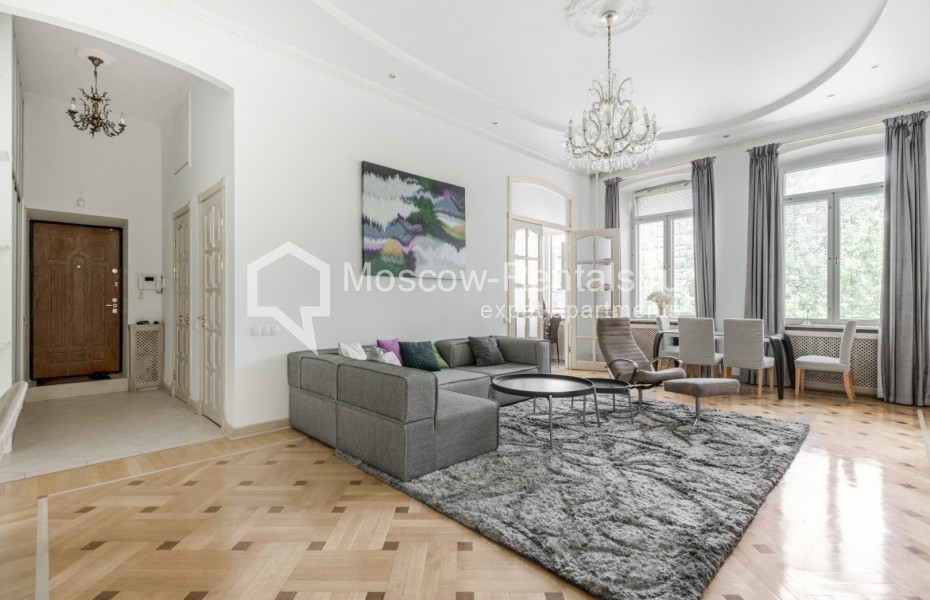 Photo #2 2-room (1 BR) apartment for <a href="http://moscow-rentals.ru/en/articles/long-term-rent" target="_blank">a long-term</a> rent
 in Russia, Moscow, Povarskaya str, 29/36С1