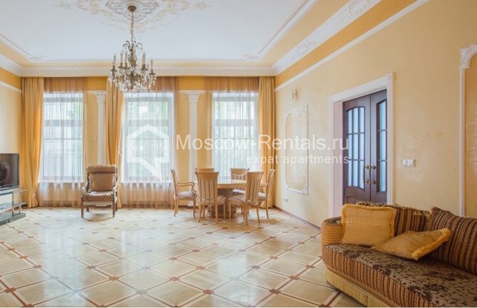 Photo #1 4-room (3 BR) apartment for <a href="http://moscow-rentals.ru/en/articles/long-term-rent" target="_blank">a long-term</a> rent
 in Russia, Moscow, 1st Obydenskyi lane, 5