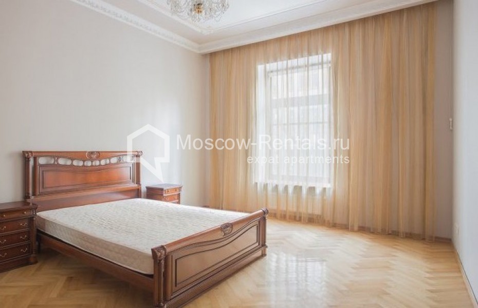 Photo #6 4-room (3 BR) apartment for <a href="http://moscow-rentals.ru/en/articles/long-term-rent" target="_blank">a long-term</a> rent
 in Russia, Moscow, 1st Obydenskyi lane, 5