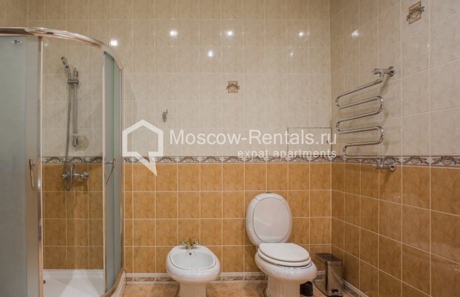 Photo #14 4-room (3 BR) apartment for <a href="http://moscow-rentals.ru/en/articles/long-term-rent" target="_blank">a long-term</a> rent
 in Russia, Moscow, 1st Obydenskyi lane, 5