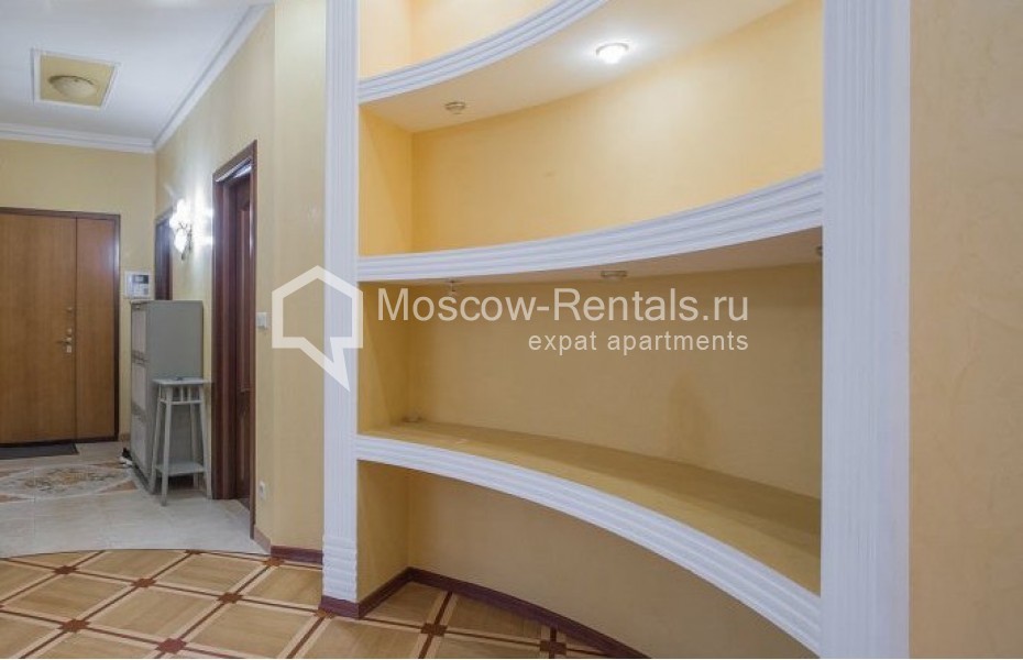 Photo #19 4-room (3 BR) apartment for <a href="http://moscow-rentals.ru/en/articles/long-term-rent" target="_blank">a long-term</a> rent
 in Russia, Moscow, 1st Obydenskyi lane, 5