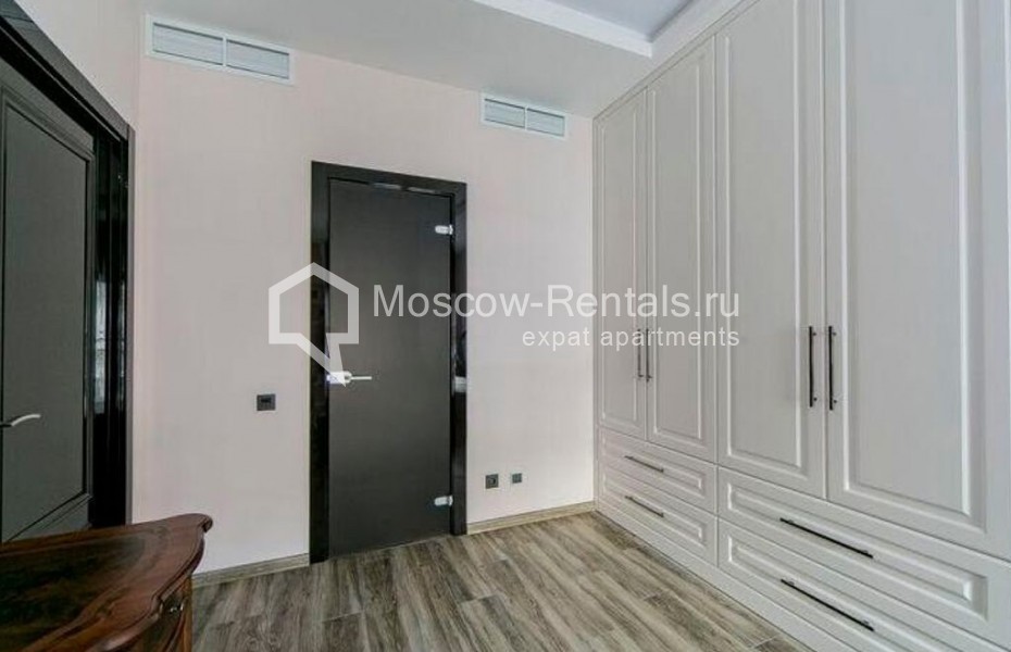 Photo #12 2-room (1 BR) apartment for <a href="http://moscow-rentals.ru/en/articles/long-term-rent" target="_blank">a long-term</a> rent
 in Russia, Moscow, Shluzovaya emb, 2А