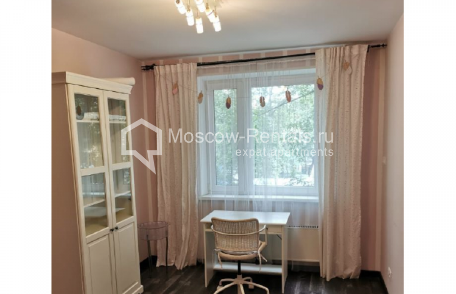 Photo #3 3-room (2 BR) apartment for <a href="http://moscow-rentals.ru/en/articles/long-term-rent" target="_blank">a long-term</a> rent
 in Russia, Moscow, 3rd Yamskogo Polya, 17