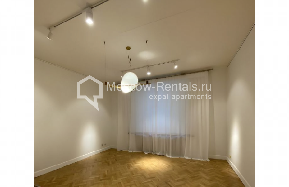 Photo #7 2-room (1 BR) apartment for <a href="http://moscow-rentals.ru/en/articles/long-term-rent" target="_blank">a long-term</a> rent
 in Russia, Moscow, Spiridonovka str, 19