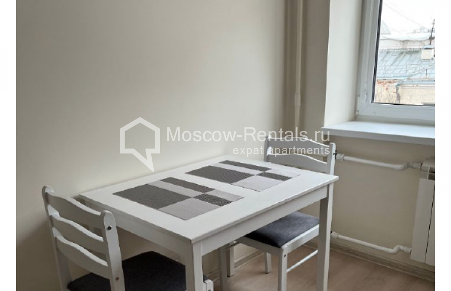 Photo #4 2-room (1 BR) apartment for <a href="http://moscow-rentals.ru/en/articles/long-term-rent" target="_blank">a long-term</a> rent
 in Russia, Moscow, Podsosenskyi lane, 8АС2