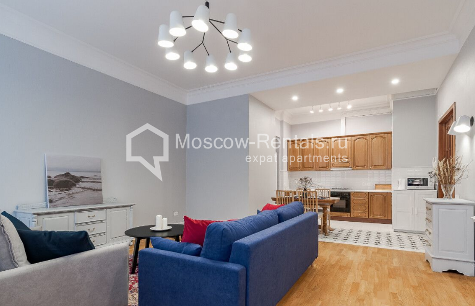 Photo #2 4-room (3 BR) apartment for <a href="http://moscow-rentals.ru/en/articles/long-term-rent" target="_blank">a long-term</a> rent
 in Russia, Moscow, M. Dmirovka str, 29С1