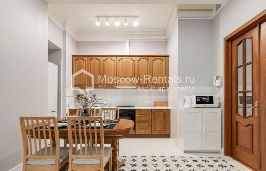 Photo #6 4-room (3 BR) apartment for <a href="http://moscow-rentals.ru/en/articles/long-term-rent" target="_blank">a long-term</a> rent
 in Russia, Moscow, M. Dmirovka str, 29С1