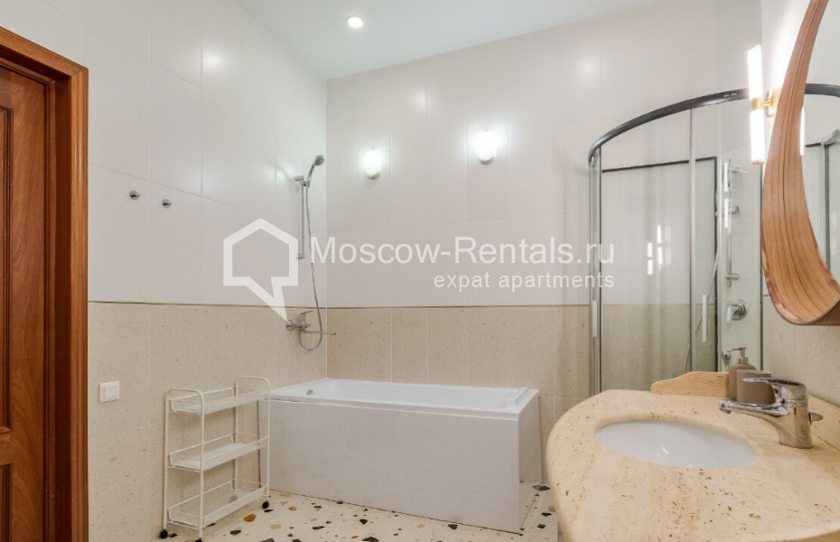 Photo #16 4-room (3 BR) apartment for <a href="http://moscow-rentals.ru/en/articles/long-term-rent" target="_blank">a long-term</a> rent
 in Russia, Moscow, M. Dmirovka str, 29С1