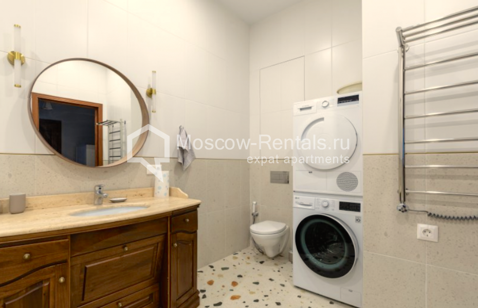 Photo #17 4-room (3 BR) apartment for <a href="http://moscow-rentals.ru/en/articles/long-term-rent" target="_blank">a long-term</a> rent
 in Russia, Moscow, M. Dmirovka str, 29С1