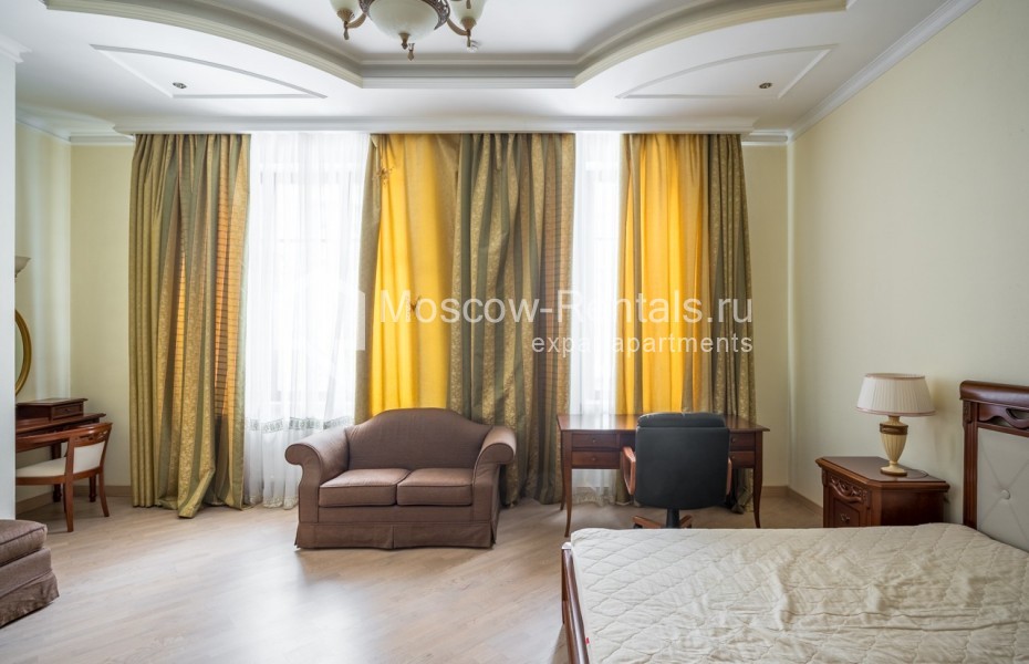 Photo #12 4-room (3 BR) apartment for <a href="http://moscow-rentals.ru/en/articles/long-term-rent" target="_blank">a long-term</a> rent
 in Russia, Moscow, Gogolevskyi blv, 29