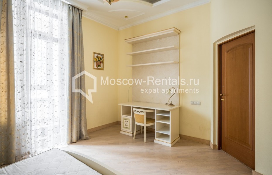 Photo #16 4-room (3 BR) apartment for <a href="http://moscow-rentals.ru/en/articles/long-term-rent" target="_blank">a long-term</a> rent
 in Russia, Moscow, Gogolevskyi blv, 29