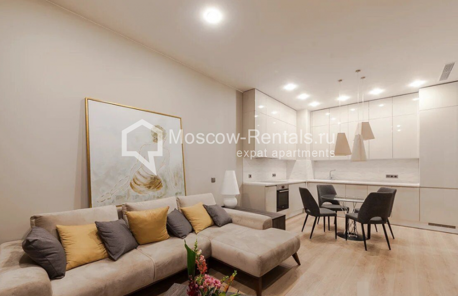 Photo #2 3-room (2 BR) apartment for <a href="http://moscow-rentals.ru/en/articles/long-term-rent" target="_blank">a long-term</a> rent
 in Russia, Moscow, 2nd Zvenigorodskaya str, 11