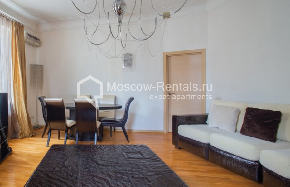 Photo #3 3-room (2 BR) apartment for <a href="http://moscow-rentals.ru/en/articles/long-term-rent" target="_blank">a long-term</a> rent
 in Russia, Moscow, 1st Smolenskyi lane, 22/10