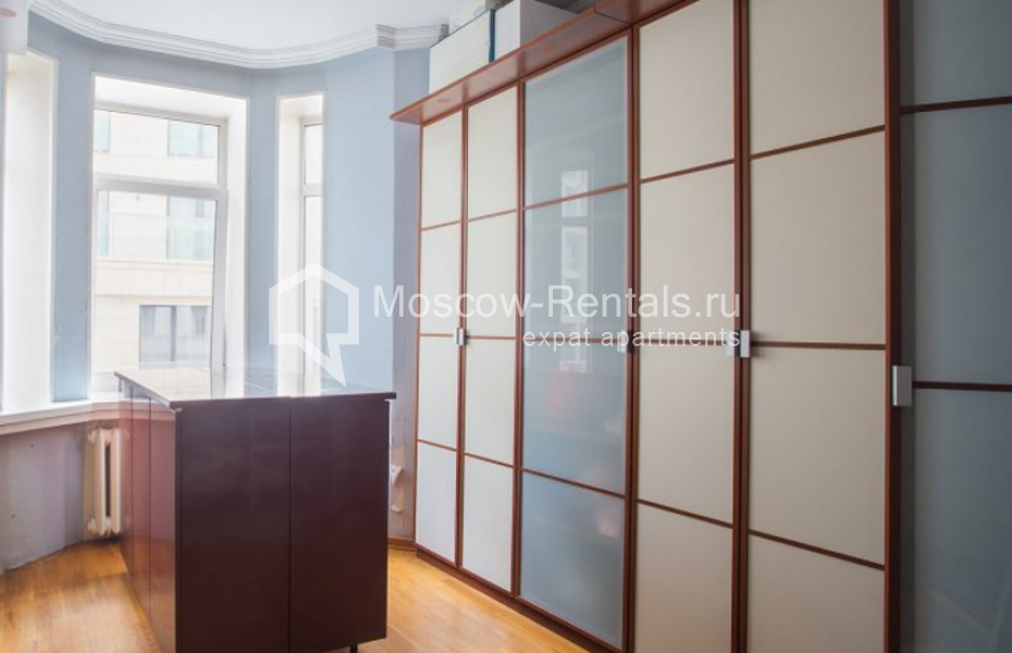 Photo #9 3-room (2 BR) apartment for <a href="http://moscow-rentals.ru/en/articles/long-term-rent" target="_blank">a long-term</a> rent
 in Russia, Moscow, 1st Smolenskyi lane, 22/10