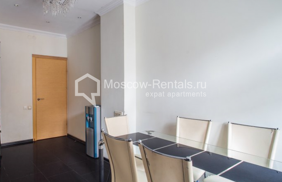 Photo #2 3-room (2 BR) apartment for <a href="http://moscow-rentals.ru/en/articles/long-term-rent" target="_blank">a long-term</a> rent
 in Russia, Moscow, 1st Smolenskyi lane, 22/10