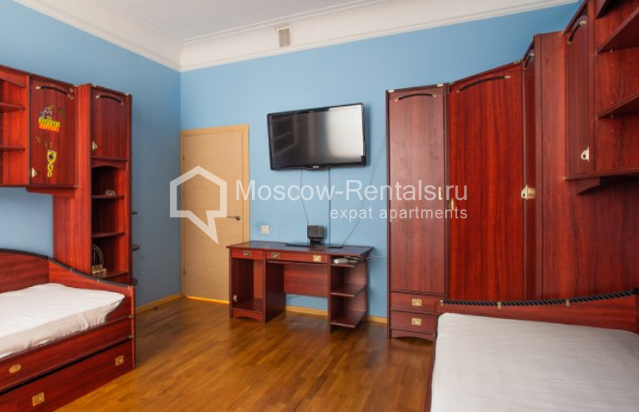 Photo #8 3-room (2 BR) apartment for <a href="http://moscow-rentals.ru/en/articles/long-term-rent" target="_blank">a long-term</a> rent
 in Russia, Moscow, 1st Smolenskyi lane, 22/10