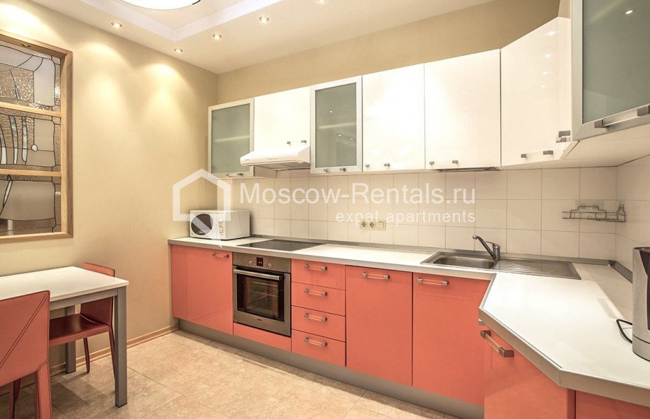 Photo #5 3-room (2 BR) apartment for <a href="http://moscow-rentals.ru/en/articles/long-term-rent" target="_blank">a long-term</a> rent
 in Russia, Moscow, 2nd Tverskaya-Yamskaya str, 28