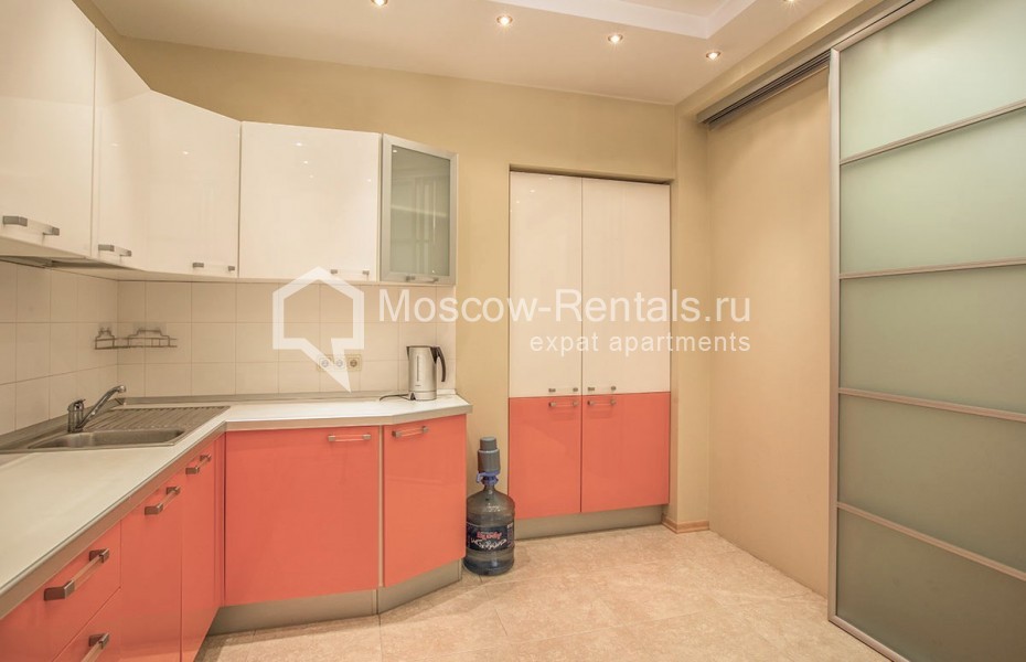 Photo #6 3-room (2 BR) apartment for <a href="http://moscow-rentals.ru/en/articles/long-term-rent" target="_blank">a long-term</a> rent
 in Russia, Moscow, 2nd Tverskaya-Yamskaya str, 28