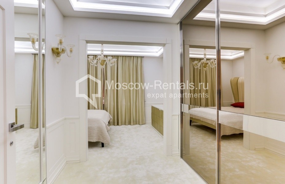 Photo #1 5-room (4 BR) apartment for <a href="http://moscow-rentals.ru/en/articles/long-term-rent" target="_blank">a long-term</a> rent
 in Russia, Moscow, 1st Smolensky lane, 17