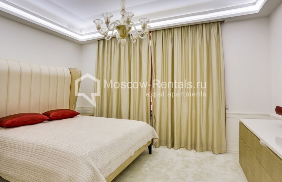 Photo #15 5-room (4 BR) apartment for <a href="http://moscow-rentals.ru/en/articles/long-term-rent" target="_blank">a long-term</a> rent
 in Russia, Moscow, 1st Smolensky lane, 17