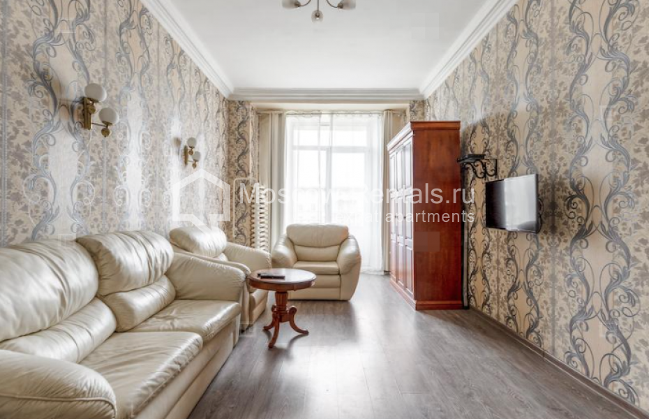 Photo #1 3-room (2 BR) apartment for <a href="http://moscow-rentals.ru/en/articles/long-term-rent" target="_blank">a long-term</a> rent
 in Russia, Moscow, Kutuzovskyi prosp, 24