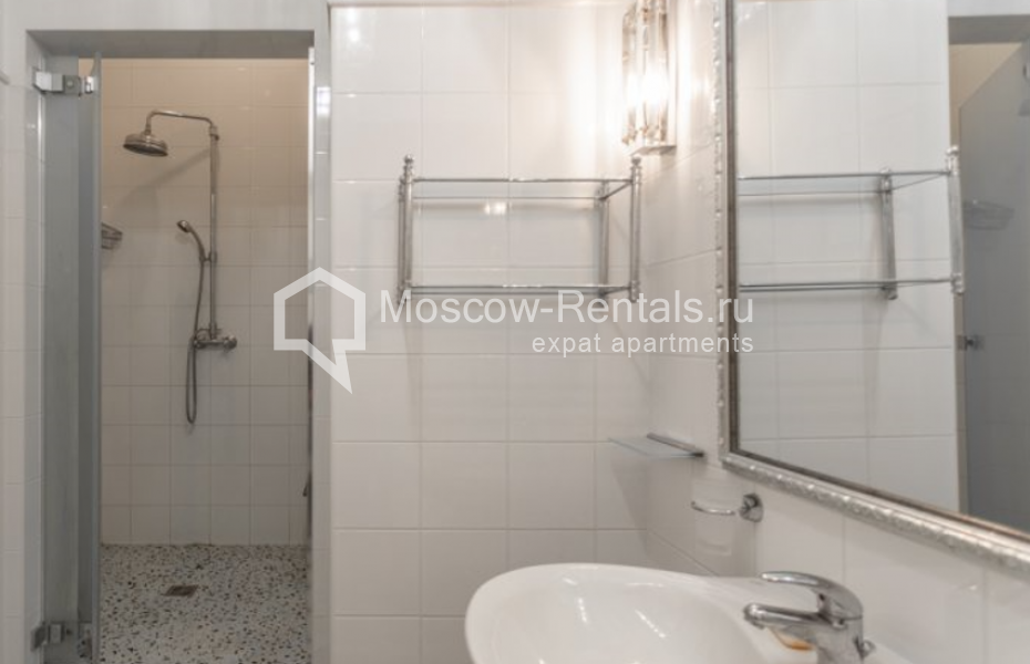 Photo #14 4-room (3 BR) apartment for <a href="http://moscow-rentals.ru/en/articles/long-term-rent" target="_blank">a long-term</a> rent
 in Russia, Moscow, 1st Spasonolivkovskyi lane, 18С2