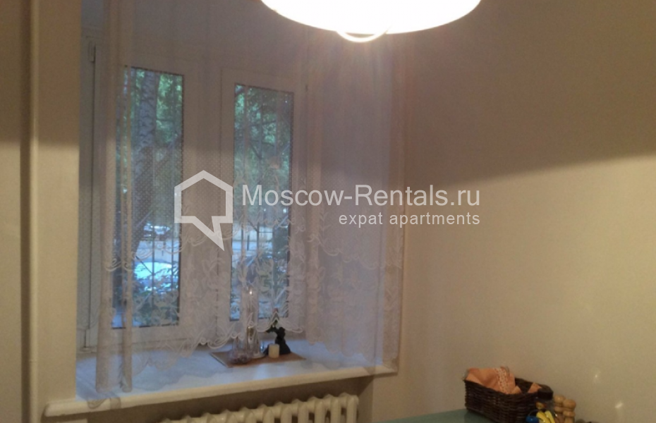 Photo #4 3-room (2 BR) apartment for <a href="http://moscow-rentals.ru/en/articles/long-term-rent" target="_blank">a long-term</a> rent
 in Russia, Moscow, Rostovskaya emb, 3