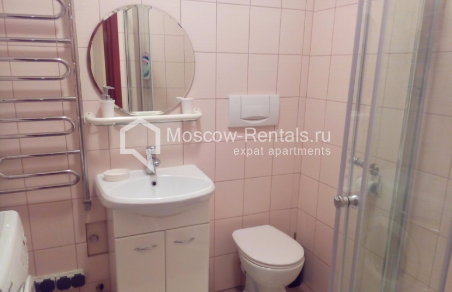 Photo #10 3-room (2 BR) apartment for <a href="http://moscow-rentals.ru/en/articles/long-term-rent" target="_blank">a long-term</a> rent
 in Russia, Moscow, Rostovskaya emb, 3