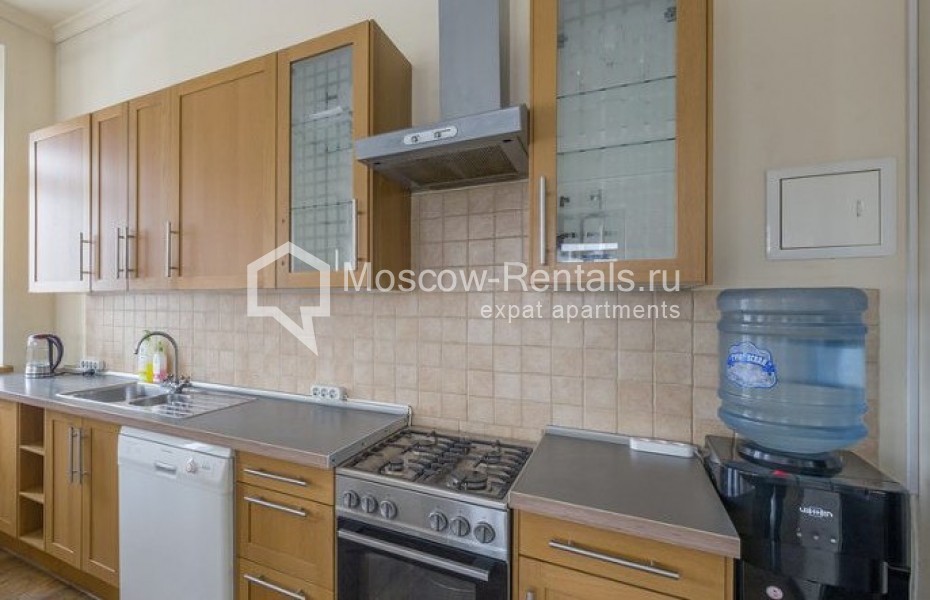 Photo #7 4-room (3 BR) apartment for <a href="http://moscow-rentals.ru/en/articles/long-term-rent" target="_blank">a long-term</a> rent
 in Russia, Moscow, M. Ordynka str, 36