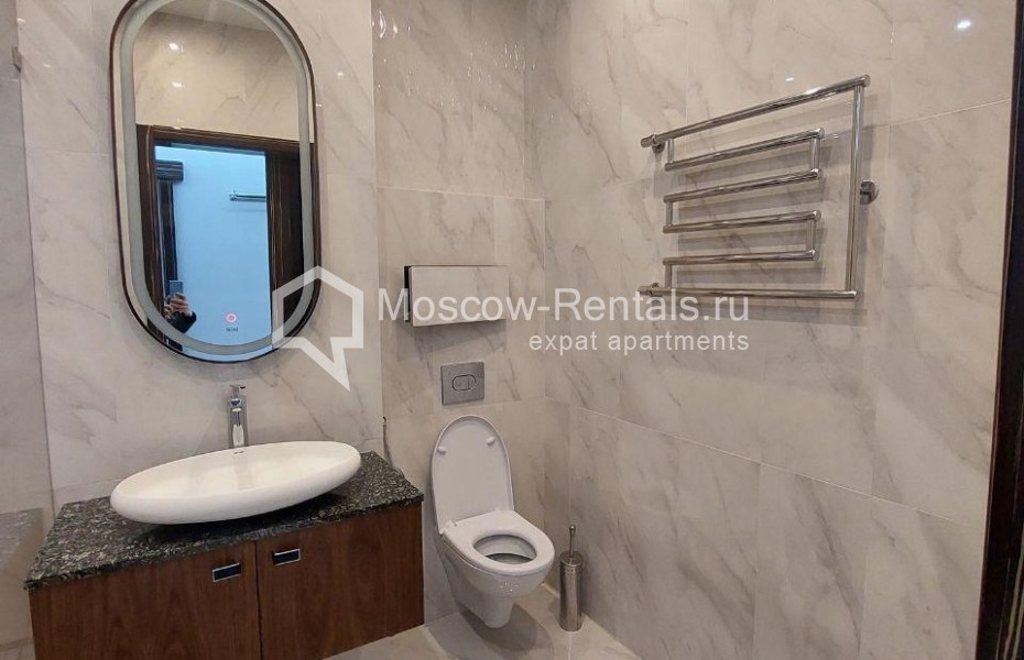 Photo #17 4-room (3 BR) apartment for <a href="http://moscow-rentals.ru/en/articles/long-term-rent" target="_blank">a long-term</a> rent
 in Russia, Moscow, Lomonoskovskyi prosp, 25к1