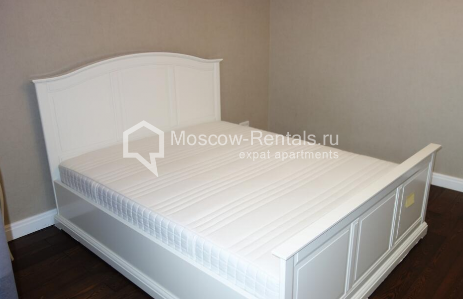 Photo #12 4-room (3 BR) apartment for <a href="http://moscow-rentals.ru/en/articles/long-term-rent" target="_blank">a long-term</a> rent
 in Russia, Moscow, B. Yakimanka str, 26