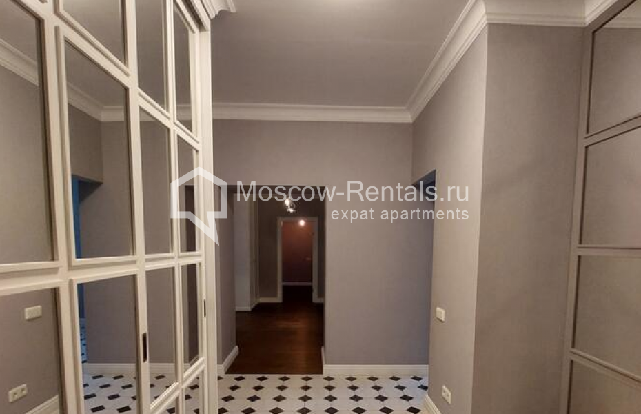 Photo #2 4-room (3 BR) apartment for <a href="http://moscow-rentals.ru/en/articles/long-term-rent" target="_blank">a long-term</a> rent
 in Russia, Moscow, B. Yakimanka str, 26