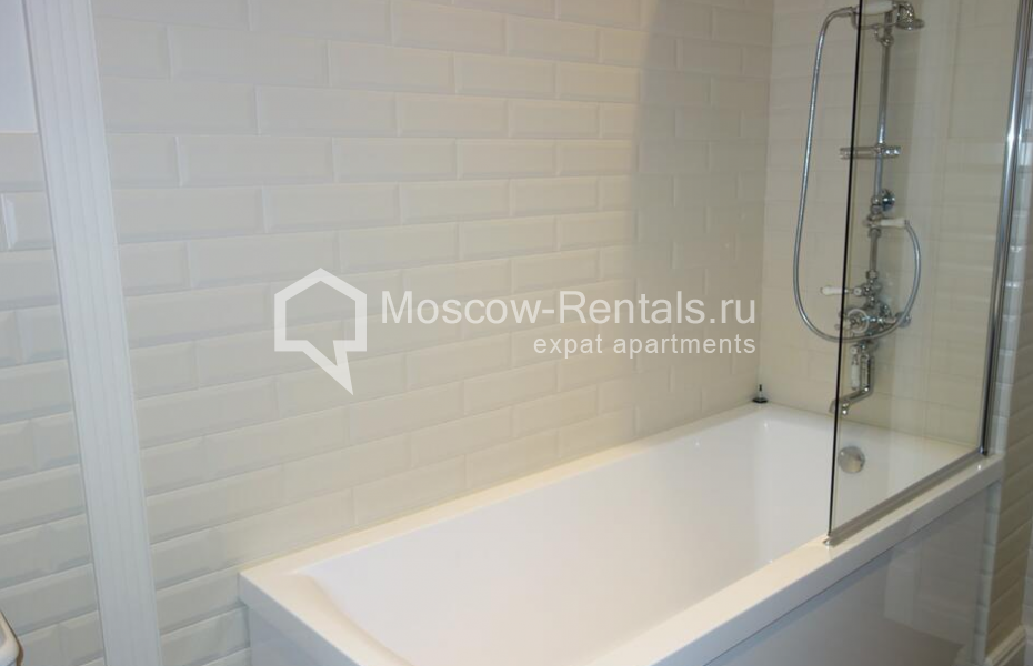 Photo #19 4-room (3 BR) apartment for <a href="http://moscow-rentals.ru/en/articles/long-term-rent" target="_blank">a long-term</a> rent
 in Russia, Moscow, B. Yakimanka str, 26