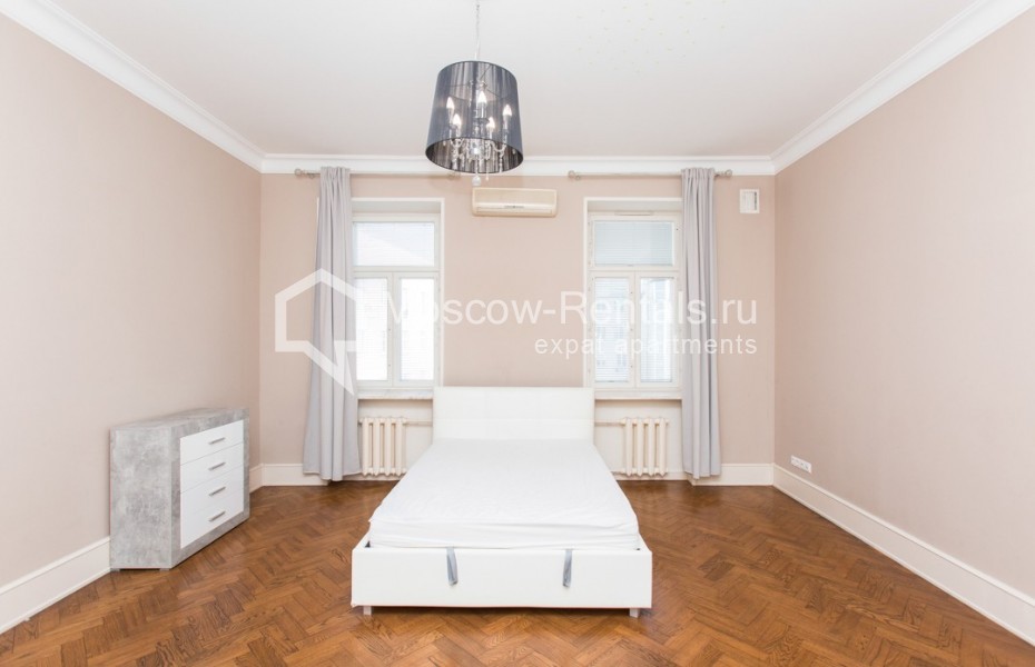Photo #7 4-room (3 BR) apartment for <a href="http://moscow-rentals.ru/en/articles/long-term-rent" target="_blank">a long-term</a> rent
 in Russia, Moscow, B. Ordynka str, 67
