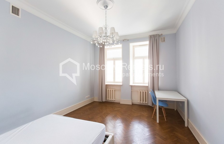 Photo #11 4-room (3 BR) apartment for <a href="http://moscow-rentals.ru/en/articles/long-term-rent" target="_blank">a long-term</a> rent
 in Russia, Moscow, B. Ordynka str, 67