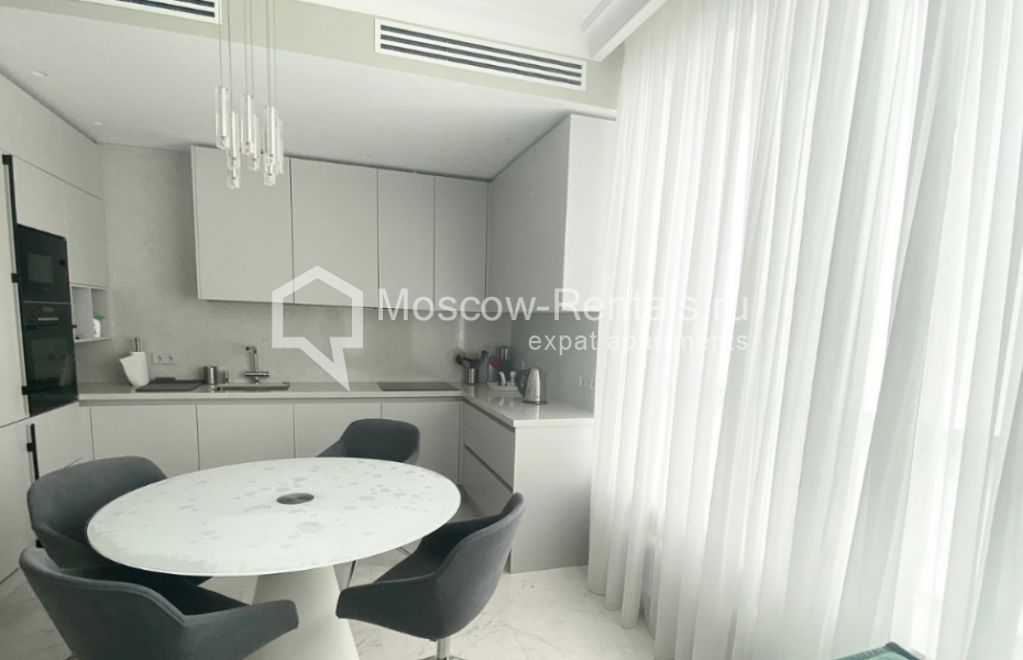 Photo #2 4-room (3 BR) apartment for <a href="http://moscow-rentals.ru/en/articles/long-term-rent" target="_blank">a long-term</a> rent
 in Russia, Moscow, Shmitovskyi proezd, 39к3