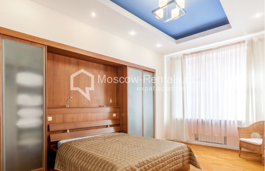 Photo #8 3-room (2 BR) apartment for <a href="http://moscow-rentals.ru/en/articles/long-term-rent" target="_blank">a long-term</a> rent
 in Russia, Moscow, Krivoarbatskyi lane, 19