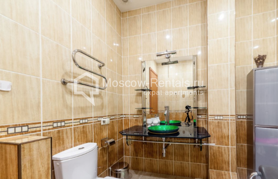 Photo #13 3-room (2 BR) apartment for <a href="http://moscow-rentals.ru/en/articles/long-term-rent" target="_blank">a long-term</a> rent
 in Russia, Moscow, Krivoarbatskyi lane, 19