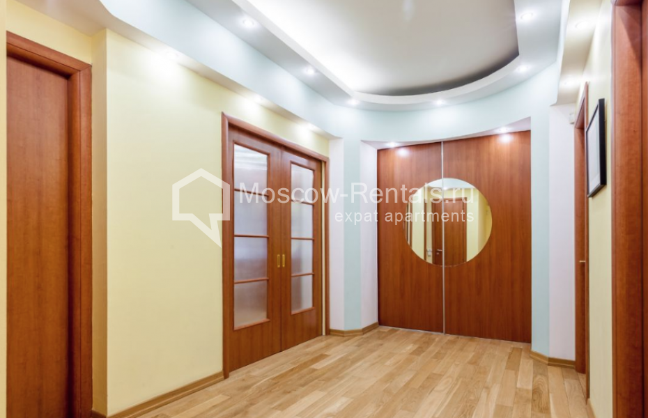 Photo #15 3-room (2 BR) apartment for <a href="http://moscow-rentals.ru/en/articles/long-term-rent" target="_blank">a long-term</a> rent
 in Russia, Moscow, Krivoarbatskyi lane, 19