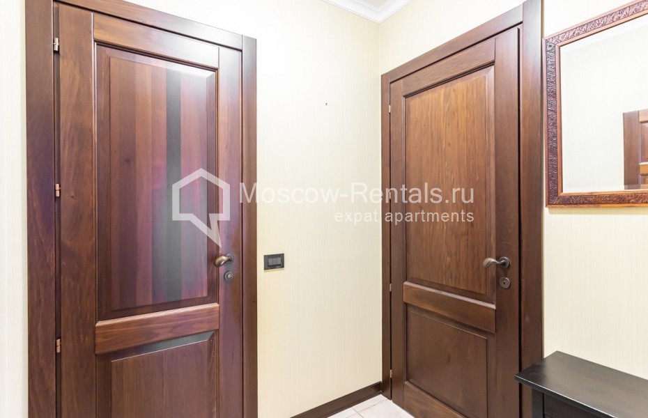Photo #14 4-room (3 BR) apartment for <a href="http://moscow-rentals.ru/en/articles/long-term-rent" target="_blank">a long-term</a> rent
 in Russia, Moscow, 1st Smolenskyi lane, 17