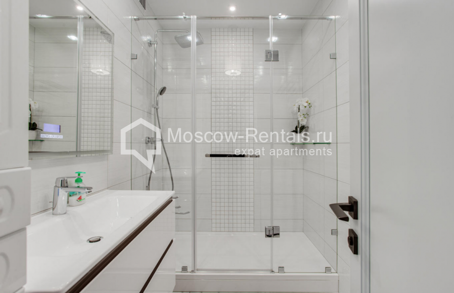 Photo #6 3-room (2 BR) apartment for <a href="http://moscow-rentals.ru/en/articles/long-term-rent" target="_blank">a long-term</a> rent
 in Russia, Moscow, Staropimenovskyi lane, 12/6