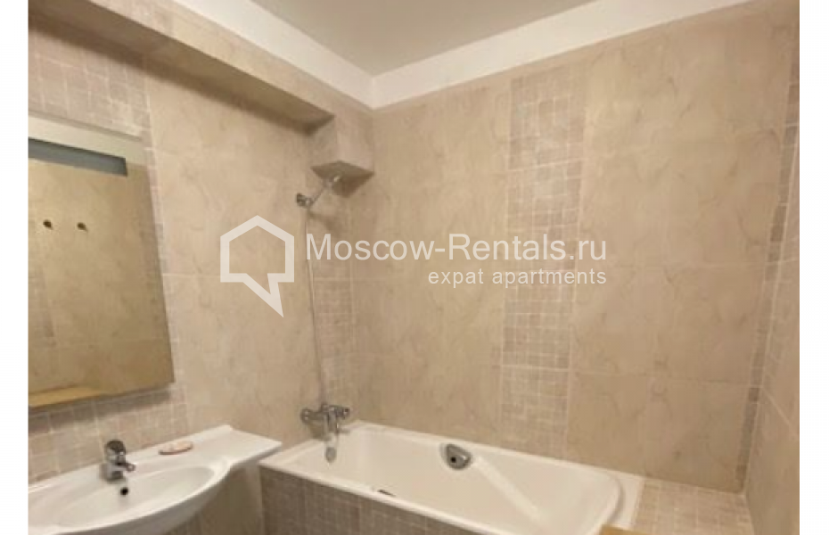 Photo #16 3-room (2 BR) apartment for <a href="http://moscow-rentals.ru/en/articles/long-term-rent" target="_blank">a long-term</a> rent
 in Russia, Moscow, Vorotnikovskyi lane, 5/9